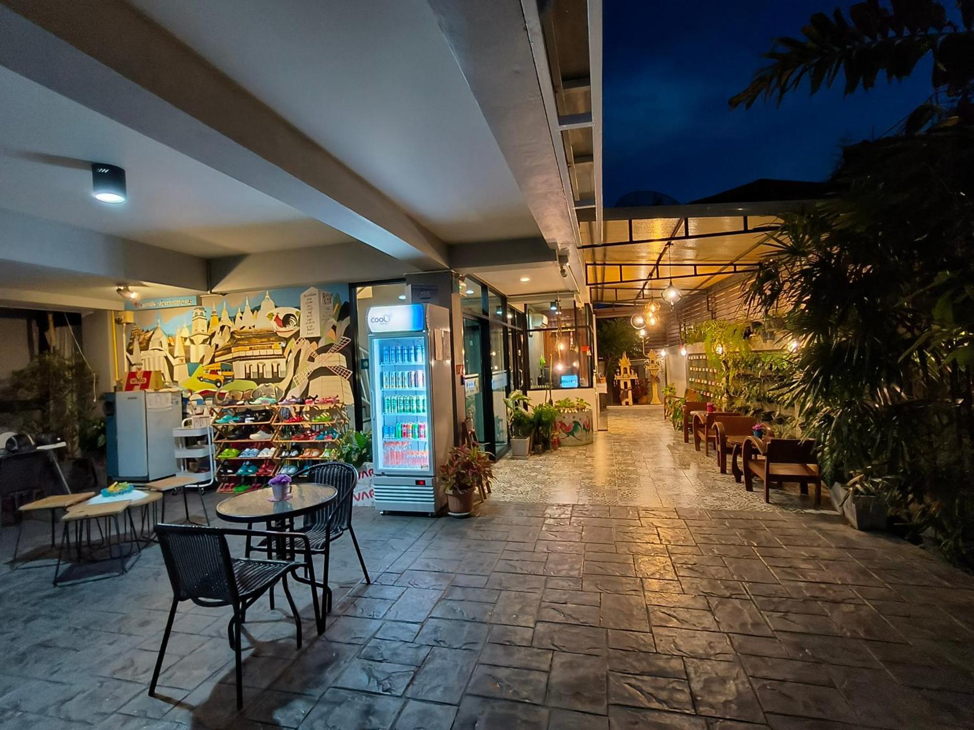 Hotel Le Neuf Nakorn Lampang Extérieur photo